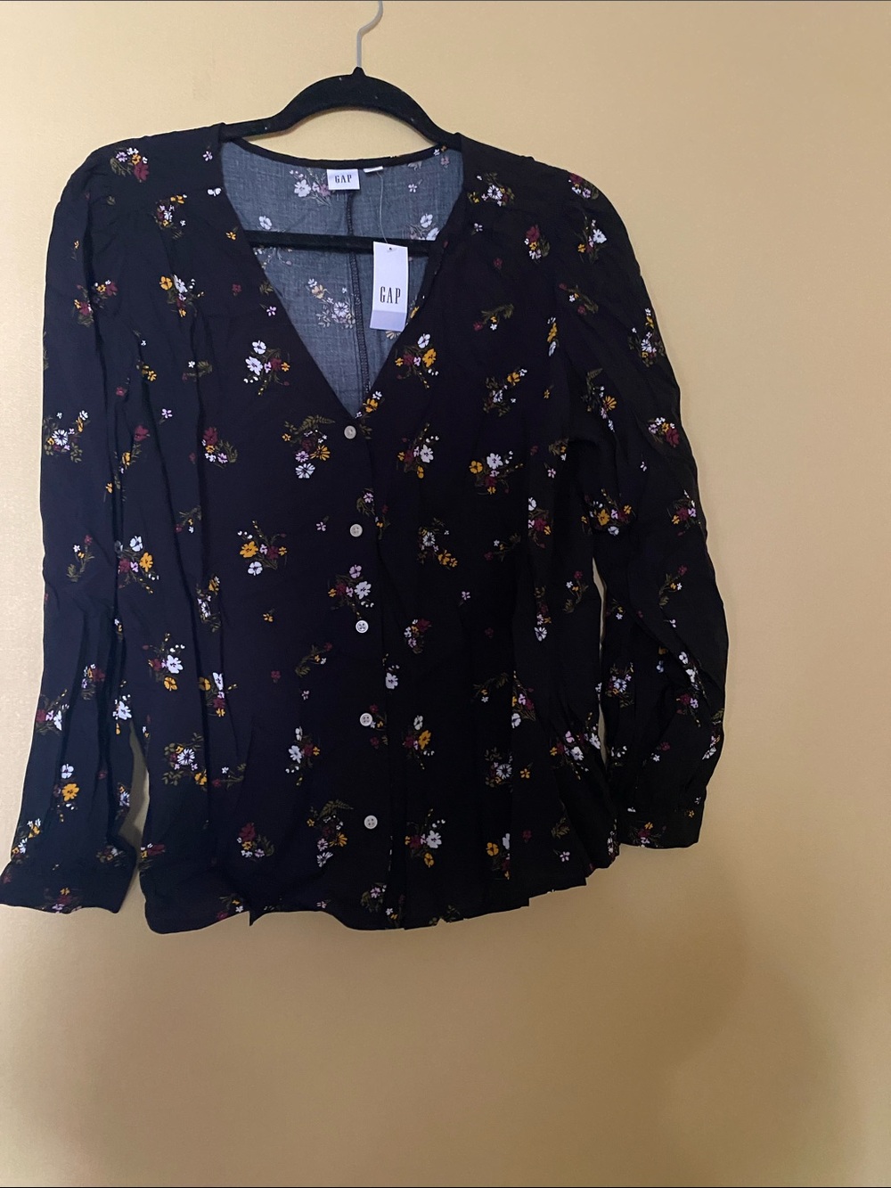 GAP Factory Black Floral V-Neck Button-Up Blouse
